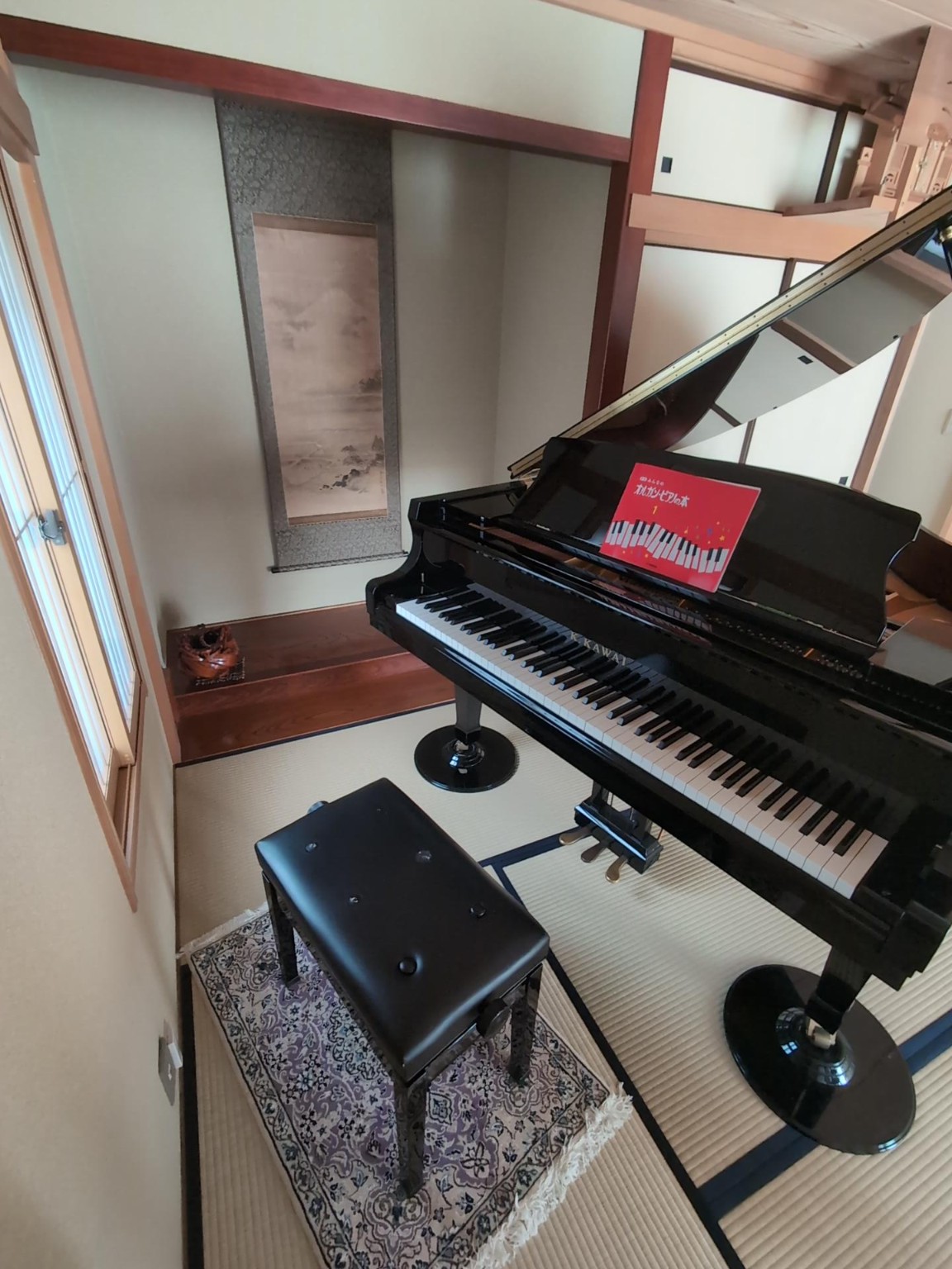 KAWAI GX-1のグランドピアノと演奏スペース